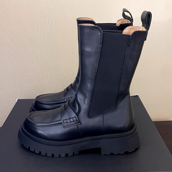 Banana Republic Shoes - Banana Republic Womens Black Leather Penny Loafer Lug Sole Chelsea Boots 8